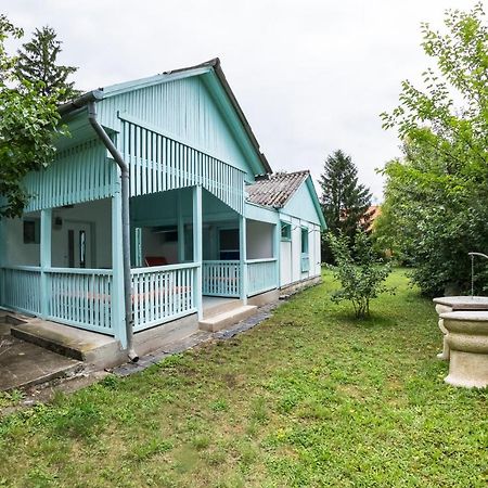 Penge Bungalók Balatonalmádi Exterior foto