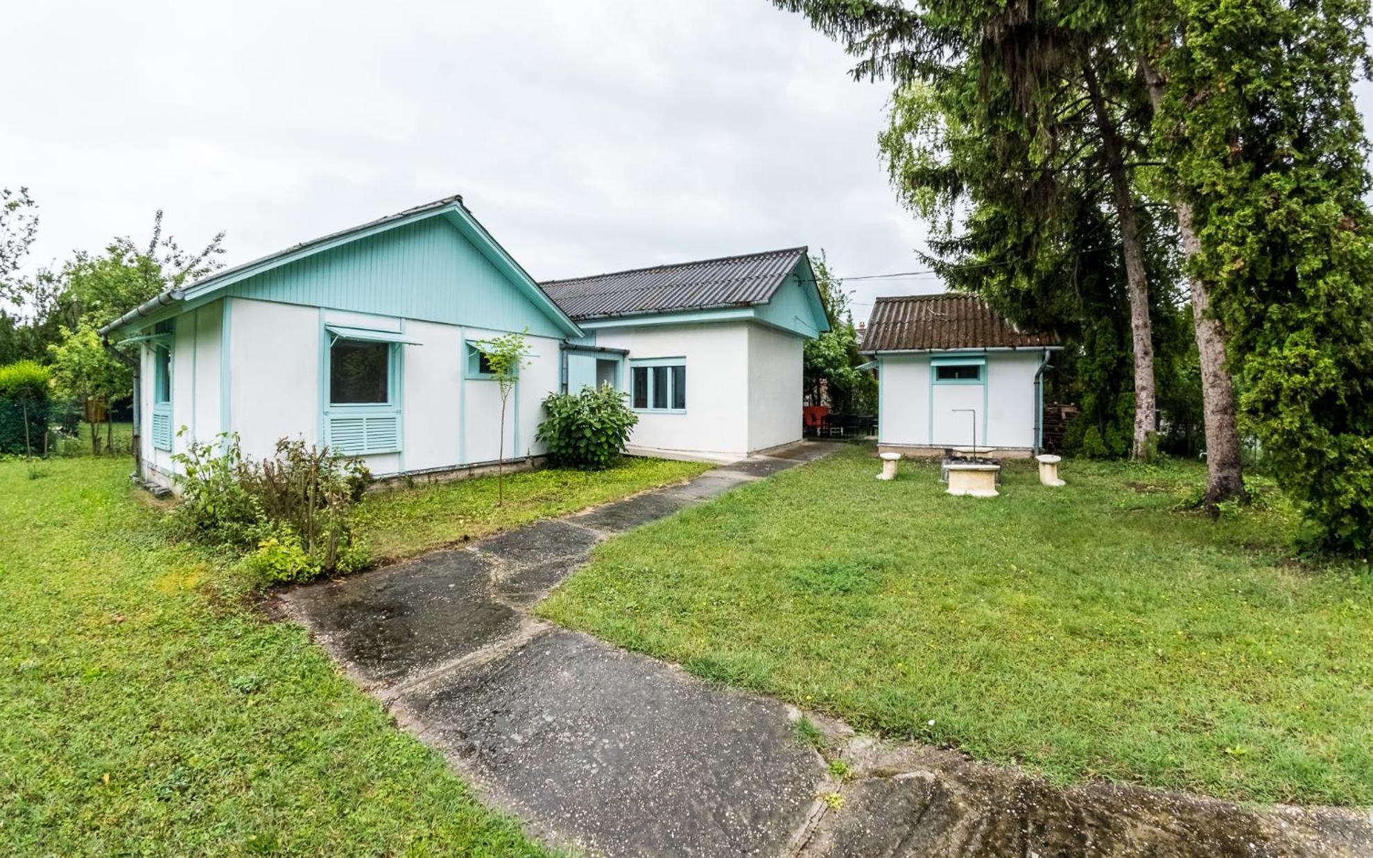 Penge Bungalók Balatonalmádi Exterior foto
